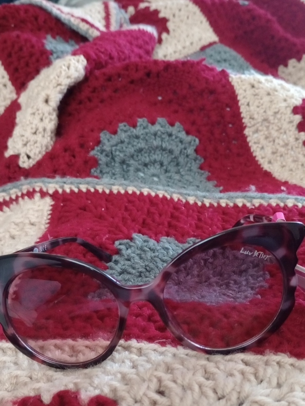NWT LUV BETSEY by Betsey Johnson Purple Tortoise Round Sunglasses